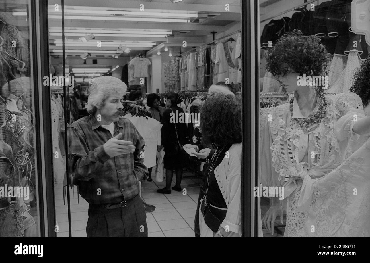 France, Paris, 23.03.1990, in the textile district on Rue Saint Denis