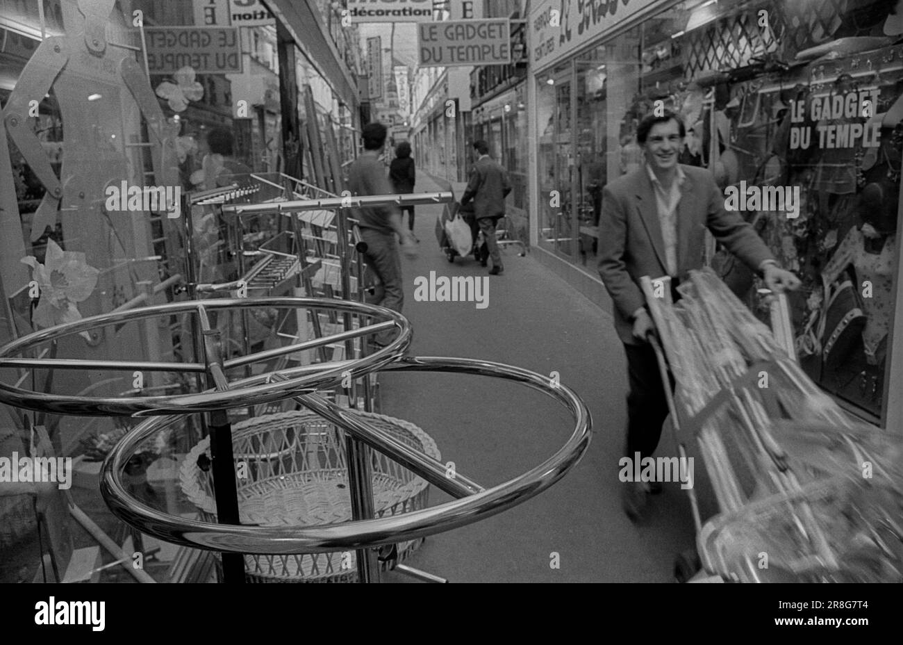 France, Paris, 23.03.1990, in the textile district on Rue Saint Denis