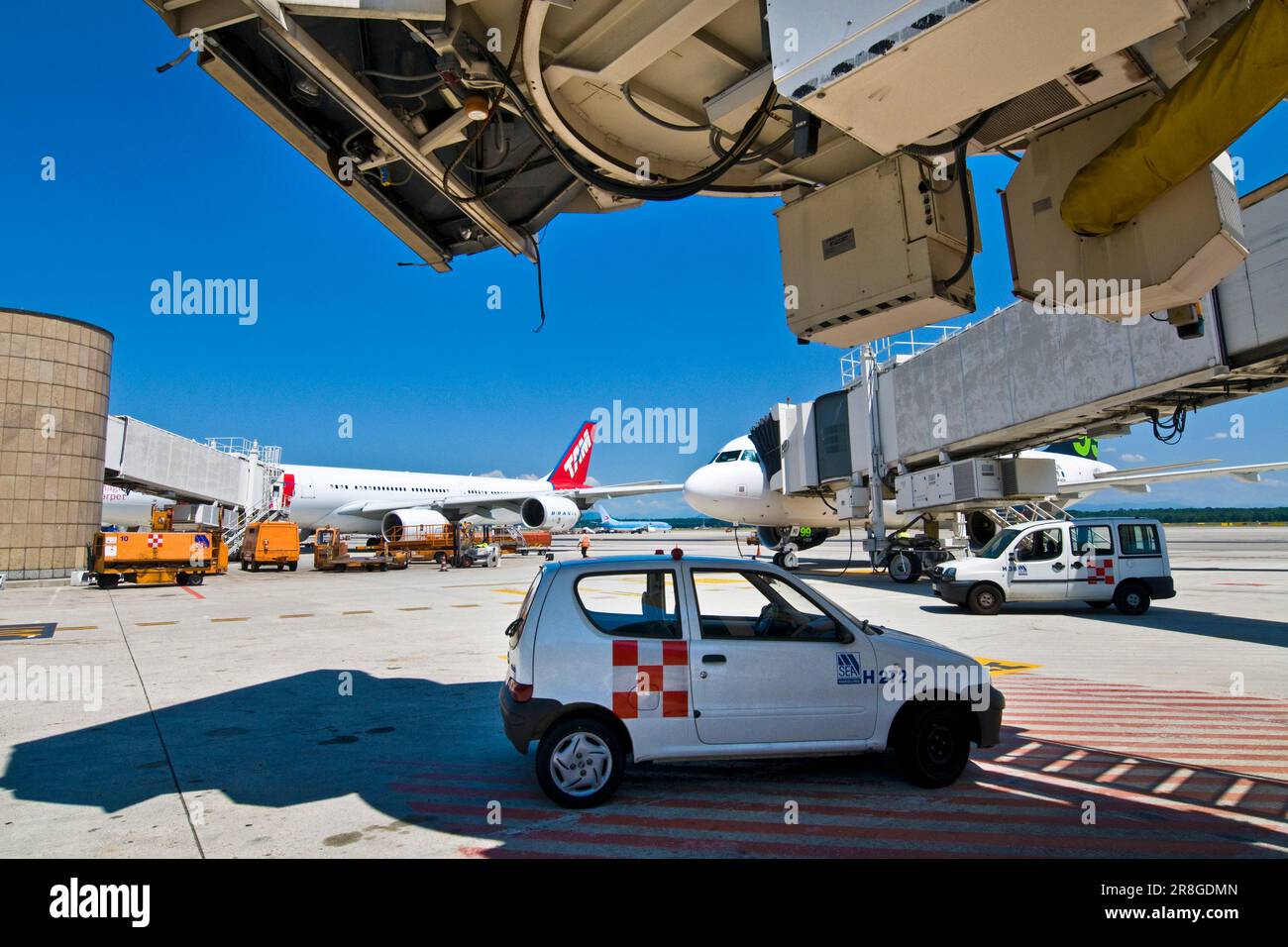 Airport and Fly, Malpensa Airport, Milan, Italy Stock Photo - Alamy