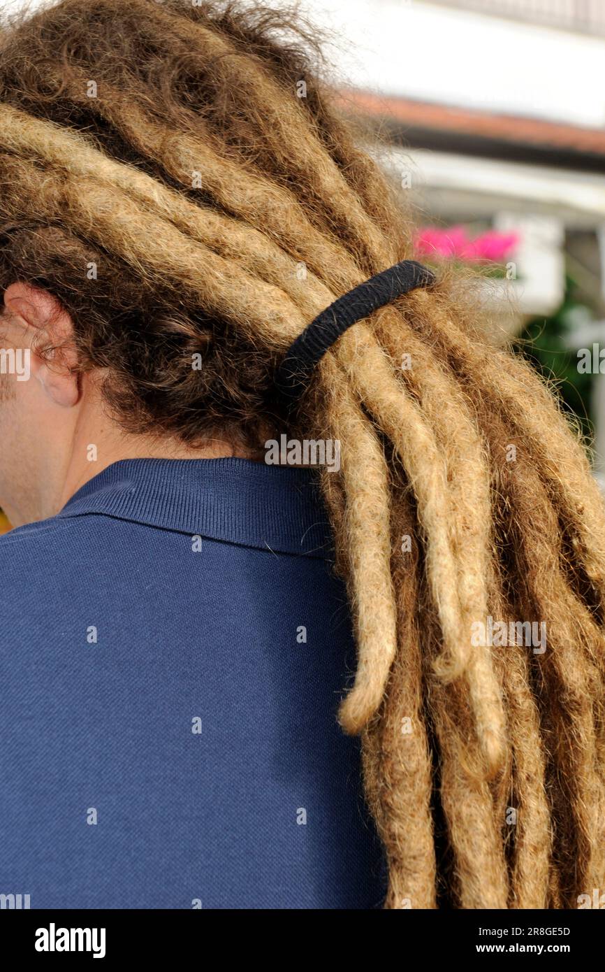 Long young man hi-res stock photography and images - Alamy
