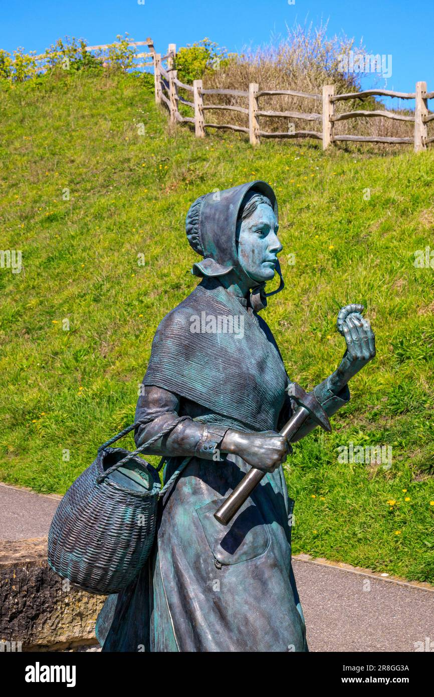 The statue of famous fossil hunter Mary Anning by Denise Dutton at Lyme