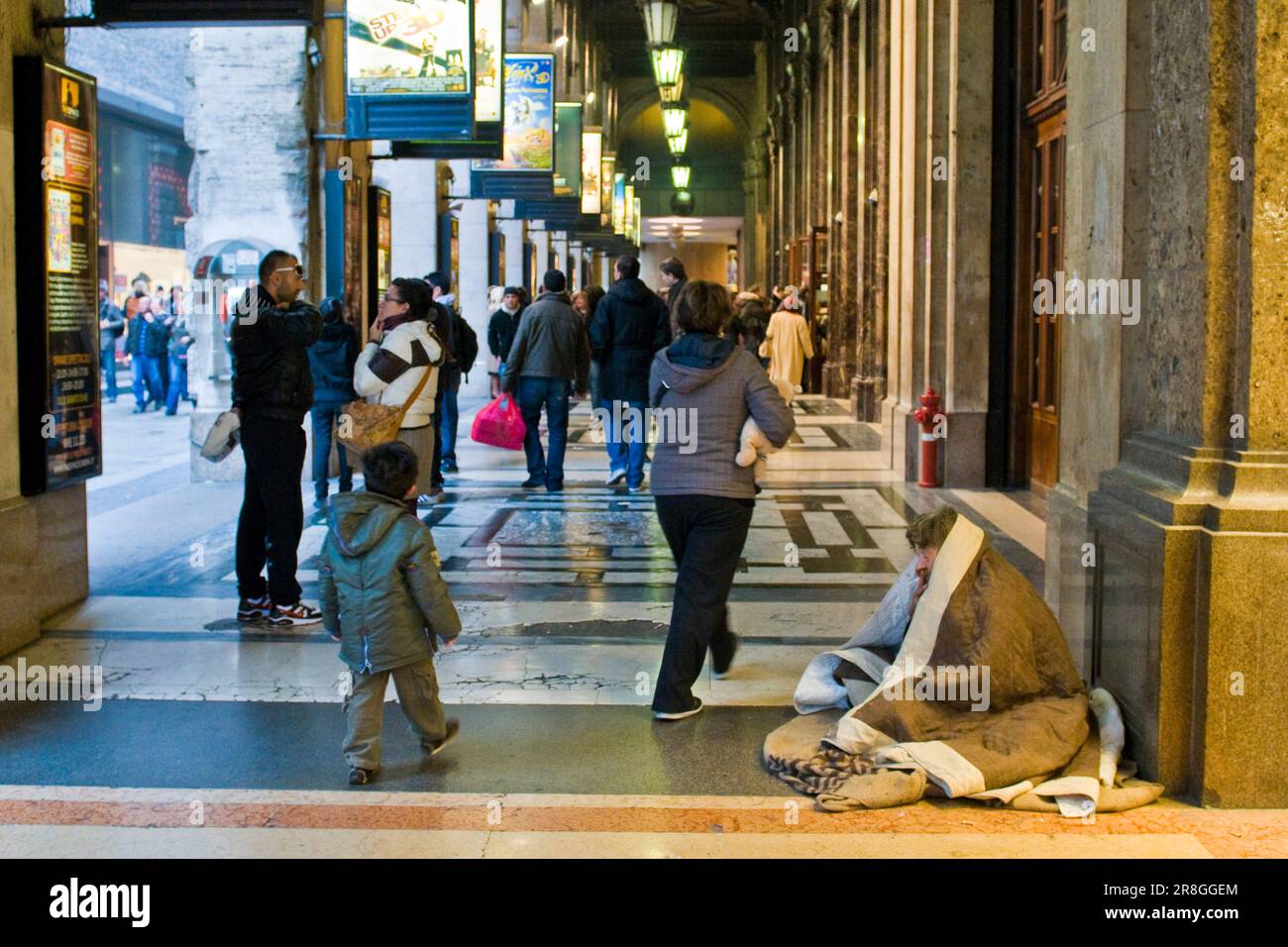 milan-homeless-in-centre-town-stock-photo-alamy