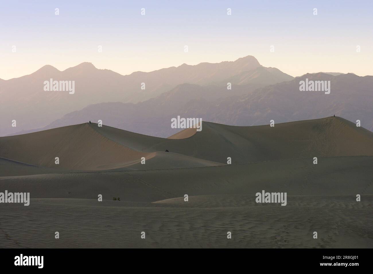 Dunes death valley national hi-res stock photography and images - Alamy