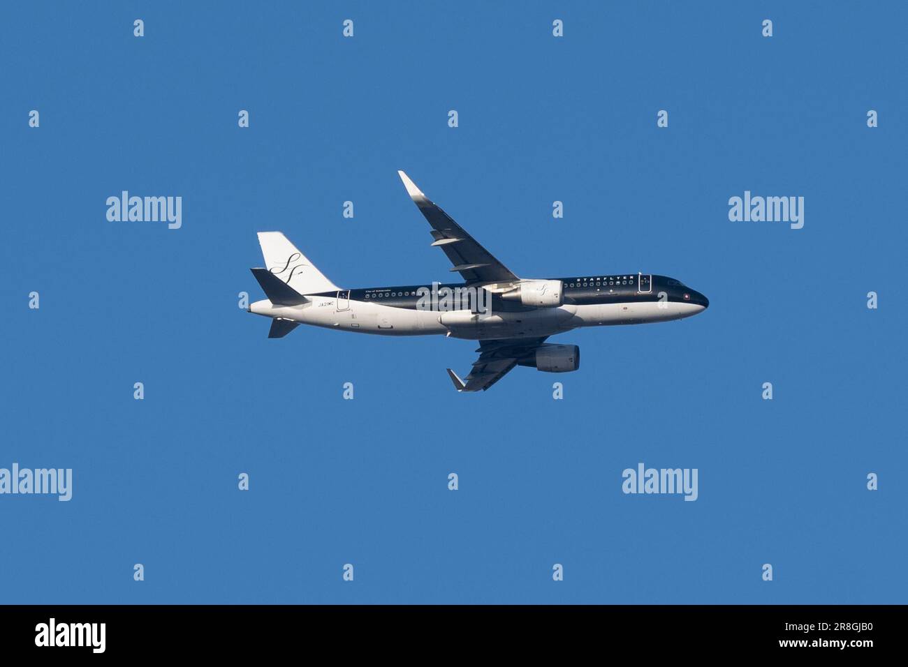 Kitakyushu airport hi-res stock photography and images - Alamy