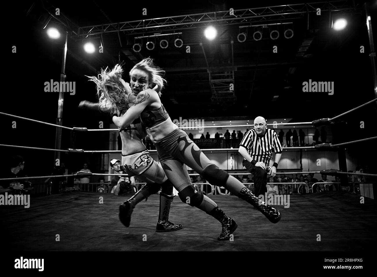 Women wrestlers Black and White Stock Photos & Images Alamy