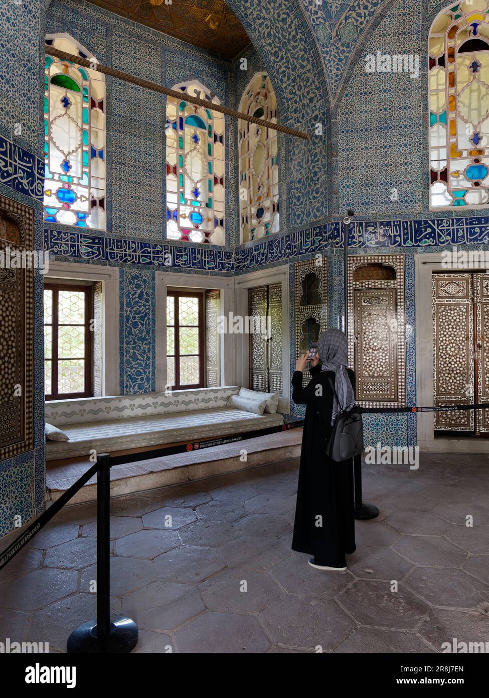 Inside room in topkapi palace hi-res stock photography and images - Alamy