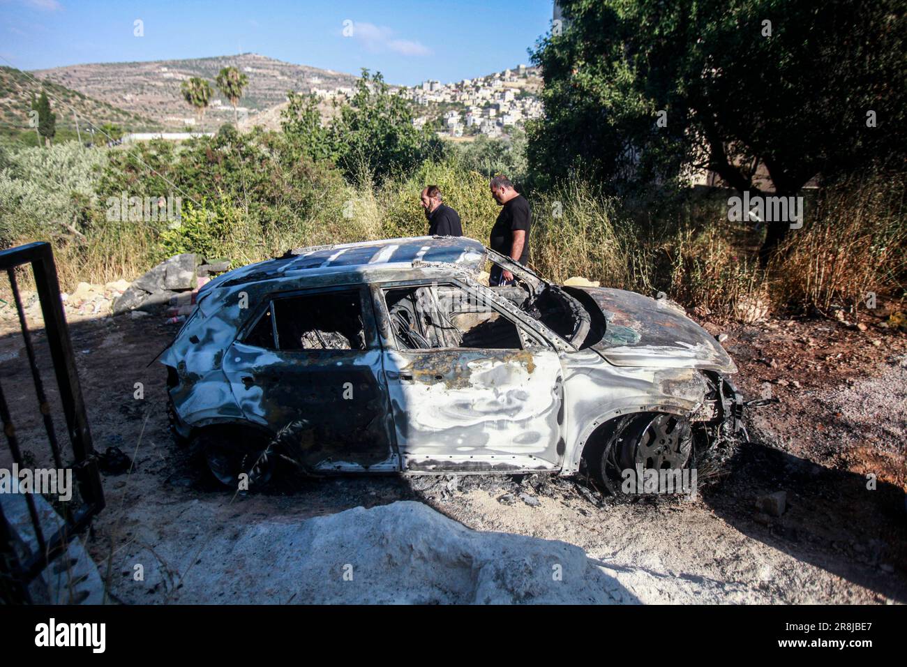 Al Laban Al Sharkiyeh, Palestine. 21st June, 2023. View of a burnt car ...