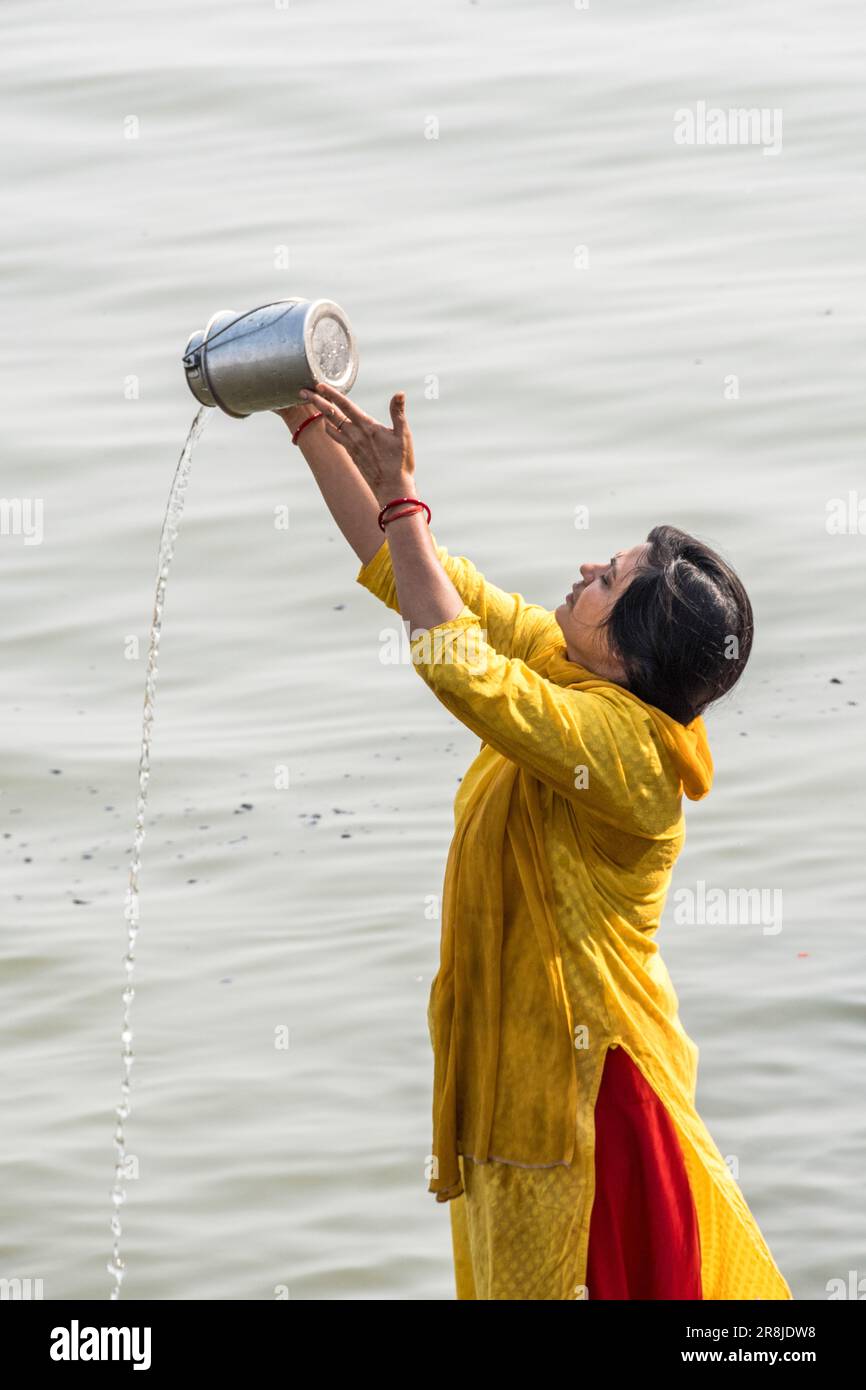 Hindu woman in ganges river hi-res stock photography and images - Alamy