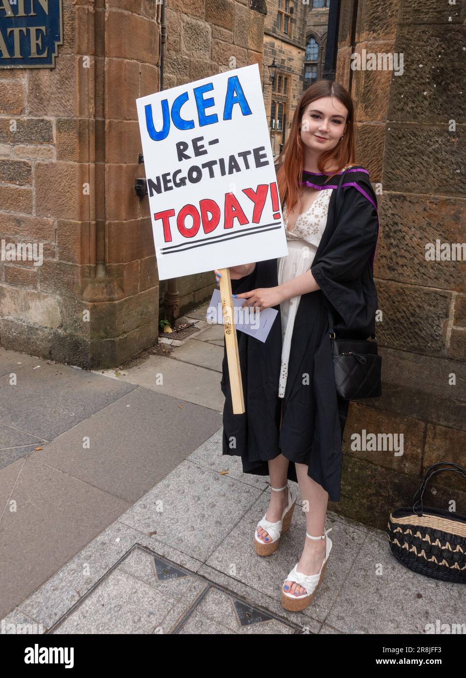 Glasgow, Scotland, UK. 21st June, 2023. Students graduating today demanding that the Universities negotiate with lecturers who are boycotting exam marking. Credit: Richard Gass/Alamy Live News Stock Photo