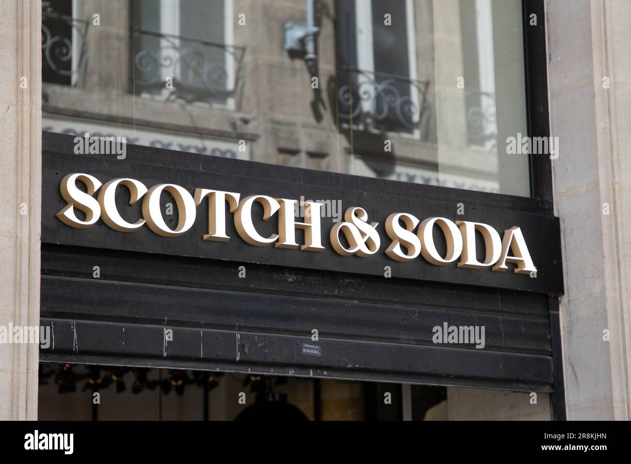 Bordeaux , Aquitaine France - 06 06 2023 : Scotch & Soda amsterdam couture  brand logo and sign text front facade wall Clothing dutch company boutique  Stock Photo - Alamy