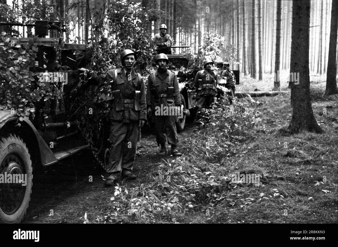Personnel of track hi-res stock photography and images - Alamy