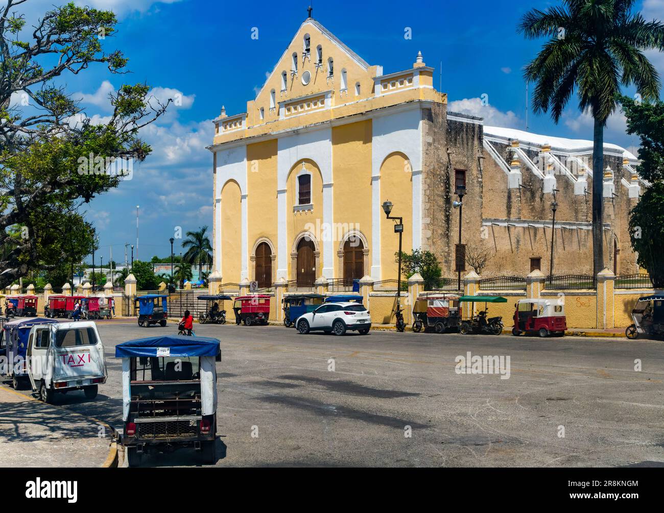 View from bus window of church of Iglesia de San Francisco de Asis, Hunucma, Yucatan State, Mexico Stock Photo