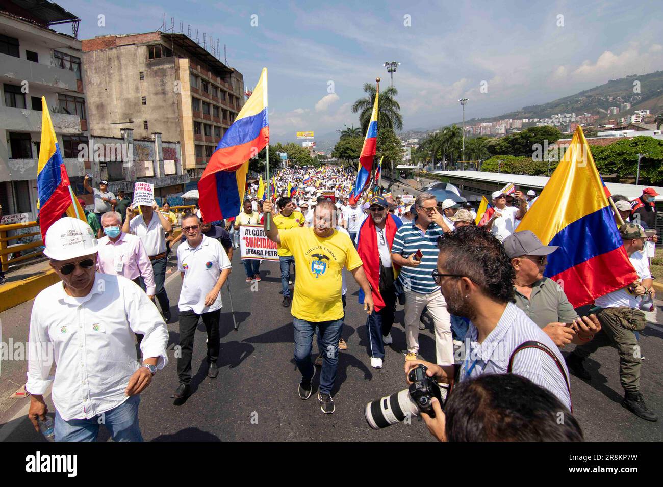 Bogota, Colombia. 20th June, 2023. Demonstrators hold signs against Colombian president Gustavo Petro during the anti-government protests against the government and reforms of president Gustavo Petro, in Cali, Colombia, June 20, 2023. Photo by: Sebastian Marmolejo/Long Visual Press Credit: Long Visual Press/Alamy Live News Stock Photo