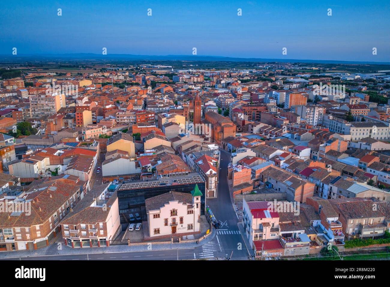 Aerial view of the city of Mollerussa at sunset (Pla d'Urgell, Lleida, Catalonia, Spain) ESP: Vista aérea de la ciudad de Mollerussa al atardecer Stock Photo