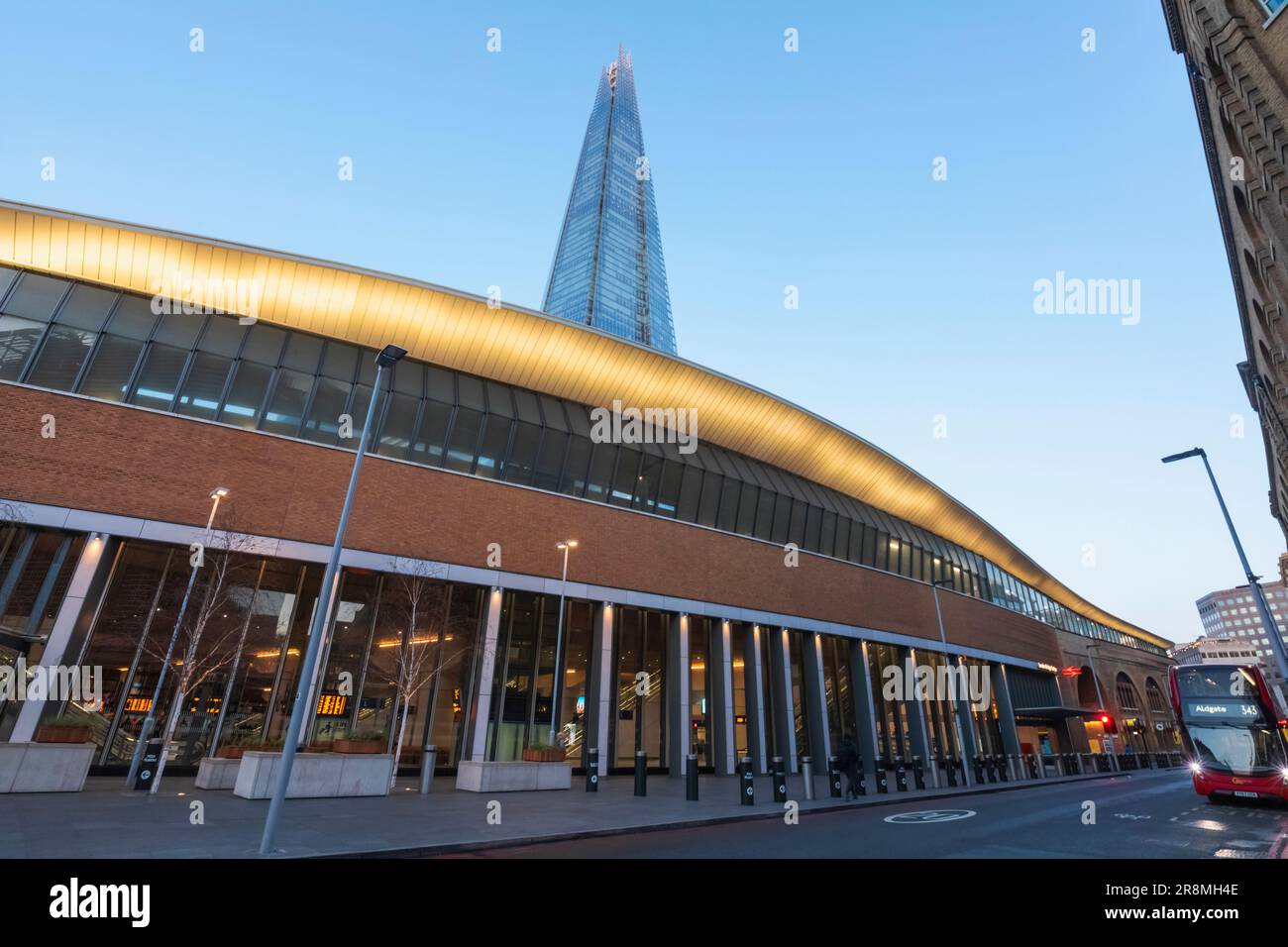 Street Scene With London Bridge Station And The Shard Hi res Stock street-scene-with-london-bridge-station-and-the-shard-hi-res-stock