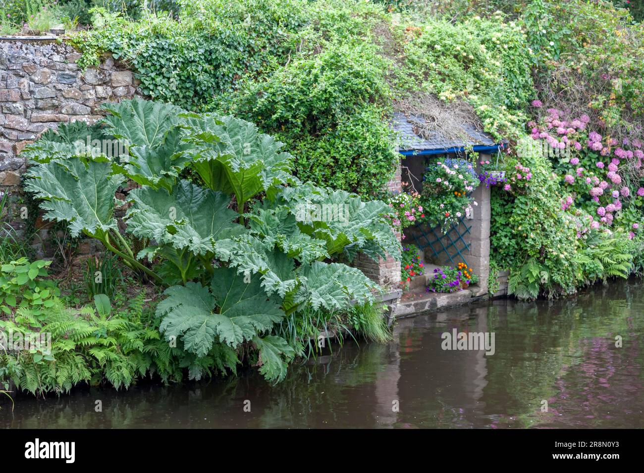 By the River Trieux, Pontrieux Stock Photo