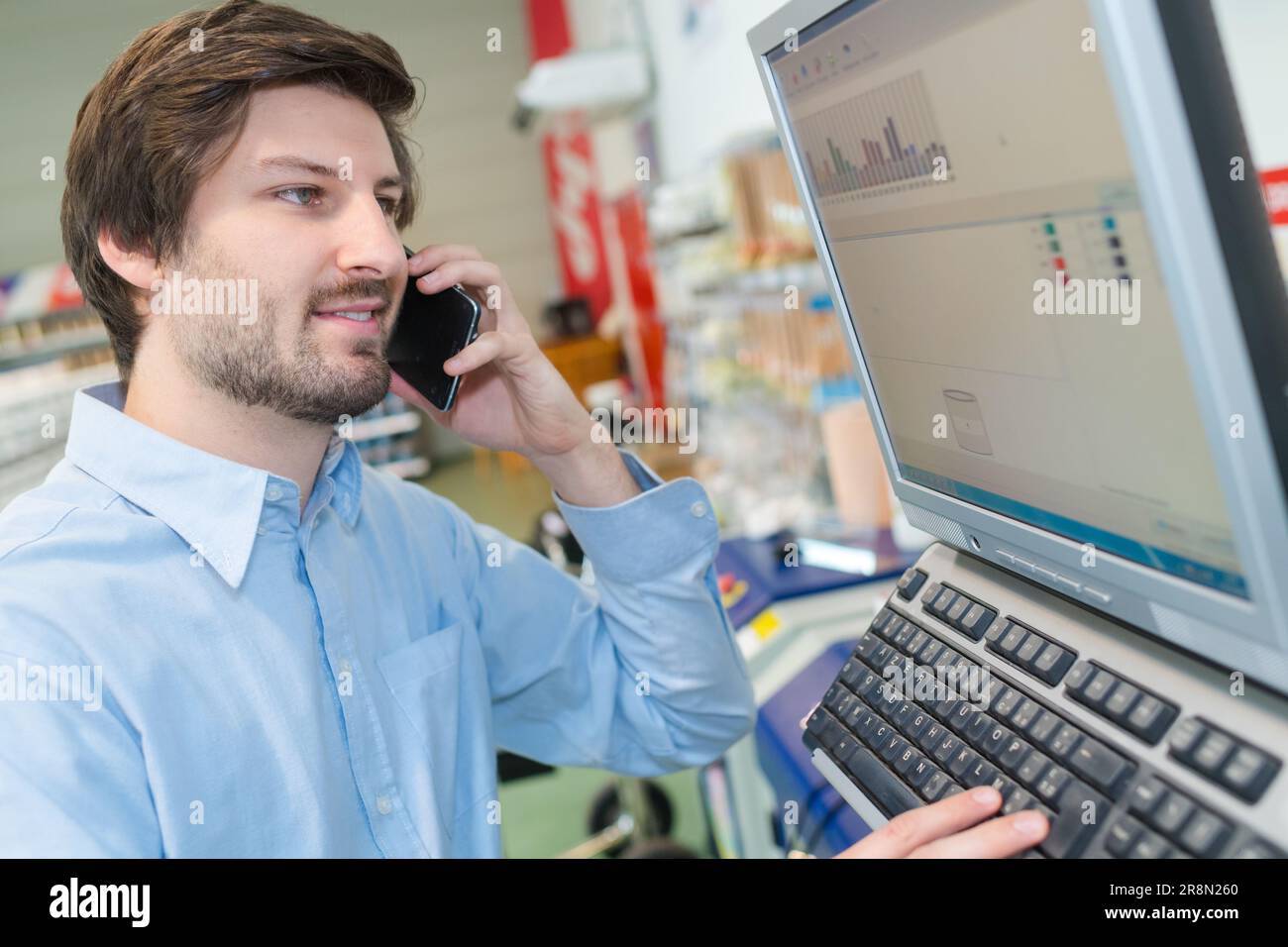 Computer programming station hi-res stock photography and images - Alamy