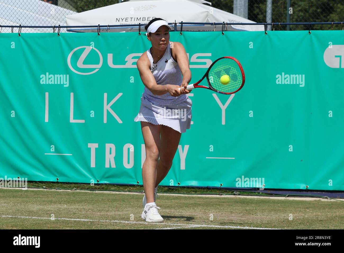 Ilkley Lawn Tennis & Squash Club, Stourton Road, Ilkley, West Yorkshire, 22nd June 2023. Nao Hibino of Japan during the ITF World Tennis Tour W100 Ilkley match against Maja Chwalinska of Poland Credit: Touchlinepics/Alamy Live News Stock Photo