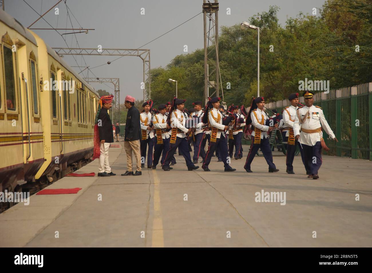Musicians in front of Palace on Wheels, New Delhi, New, Luxury Train, Palace on Wheels, Bagpipers, New Delhi, India Stock Photo