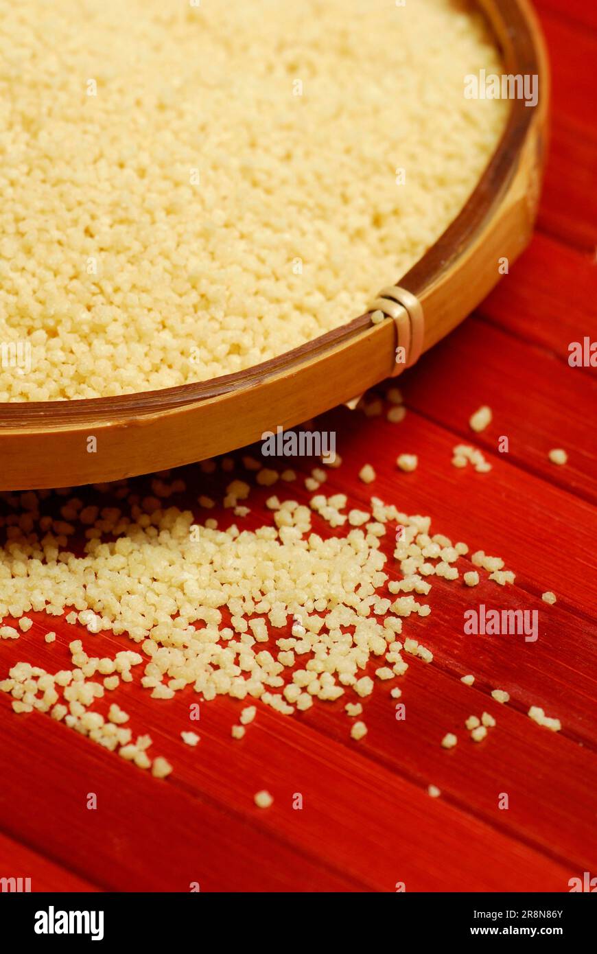 Durumsemolina in shell (Triticum durum), semolina Stock Photo - Alamy