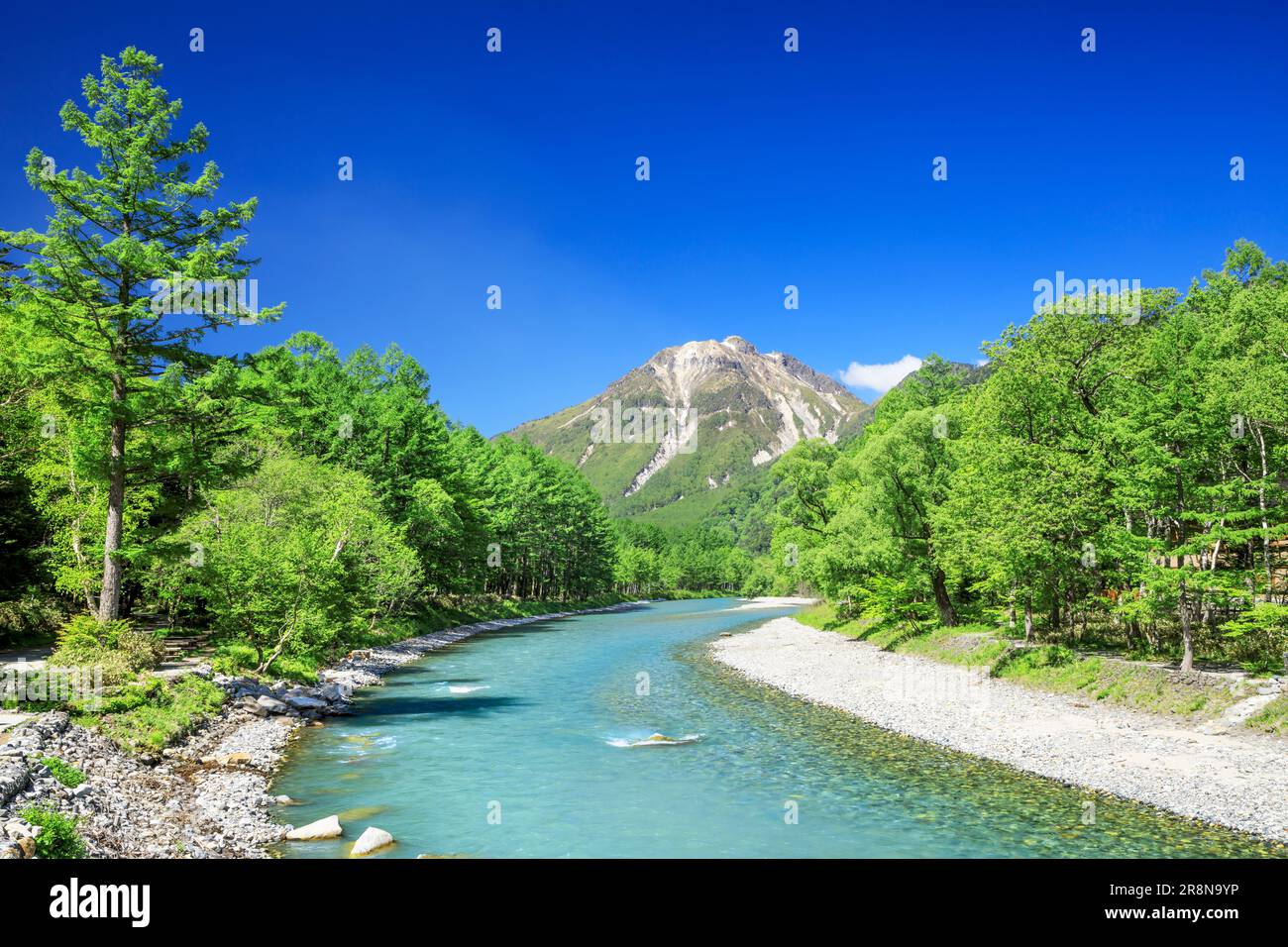 Yakidake and Azusa River in Kamikochi Stock Photo - Alamy