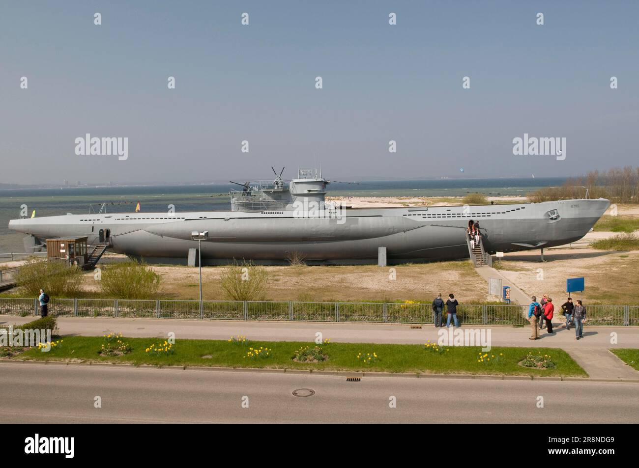 https://c8.alamy.com/comp/2R8NDG9/museum-ship-submarine-u995-technical-museum-baltic-sea-resort-laboe-bay-of-kiel-schleswig-holstein-germany-2R8NDG9.jpg