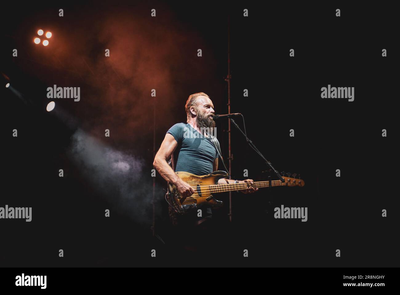 Sting concerto hi-res stock photography and images - Alamy