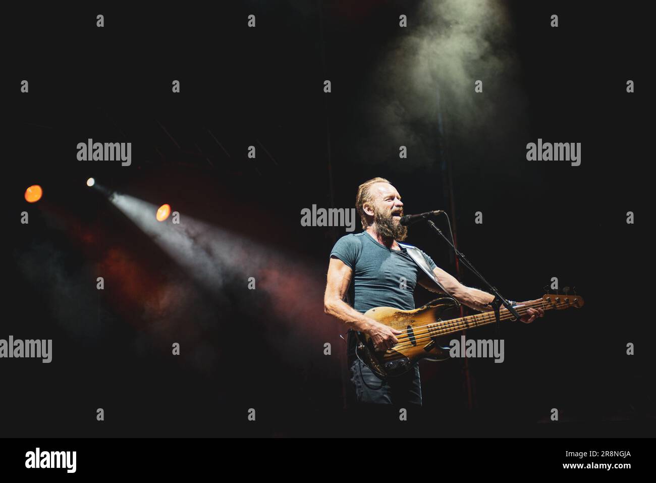 Sting concerto hi-res stock photography and images - Alamy