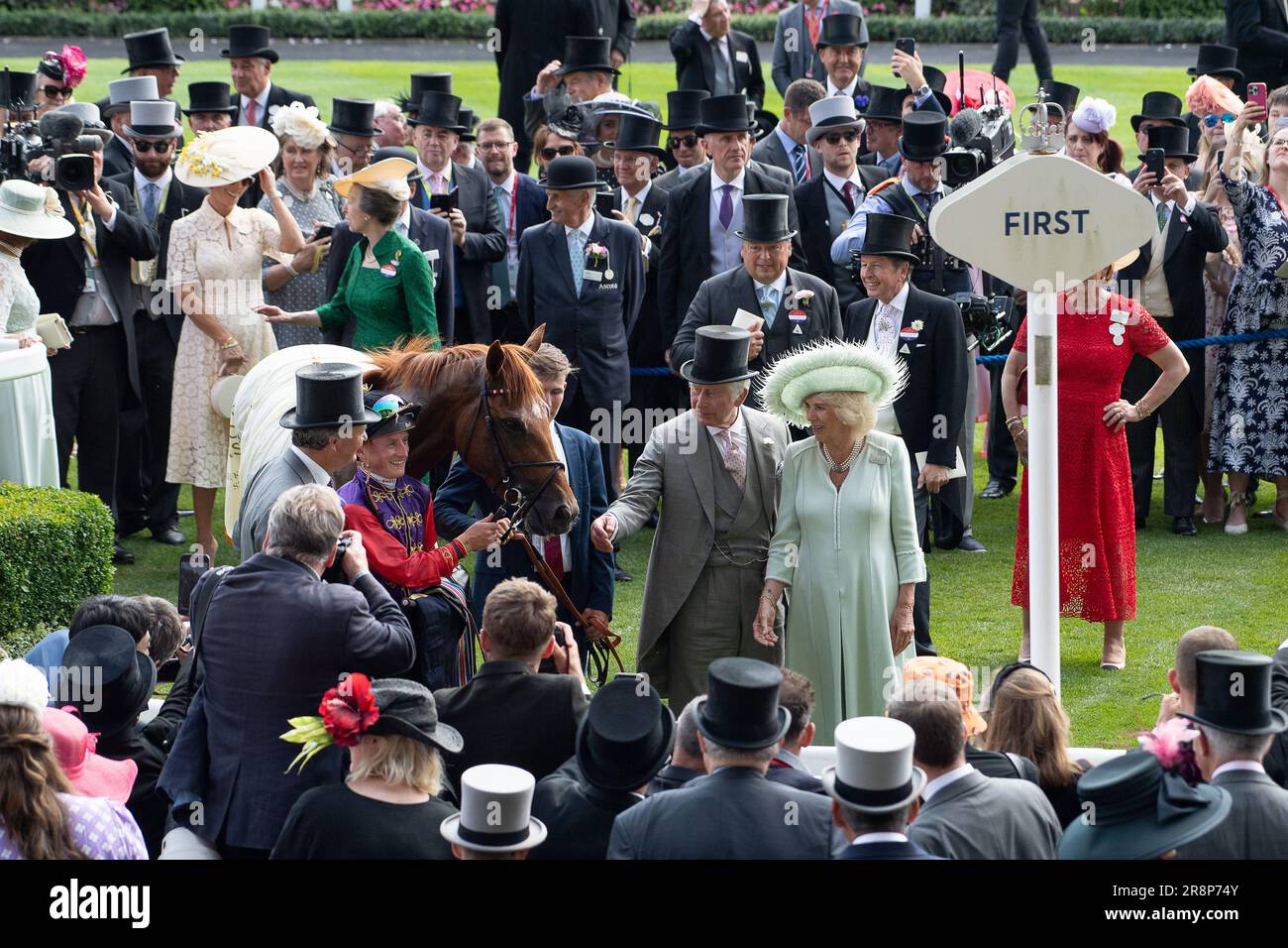 Ascot parade win hi-res stock photography and images - Alamy
