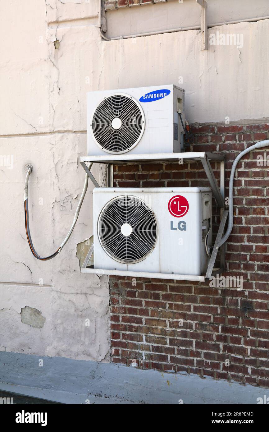 SEOUL, SOUTH KOREA APRIL 7, 2023 LG and Samsung brand air