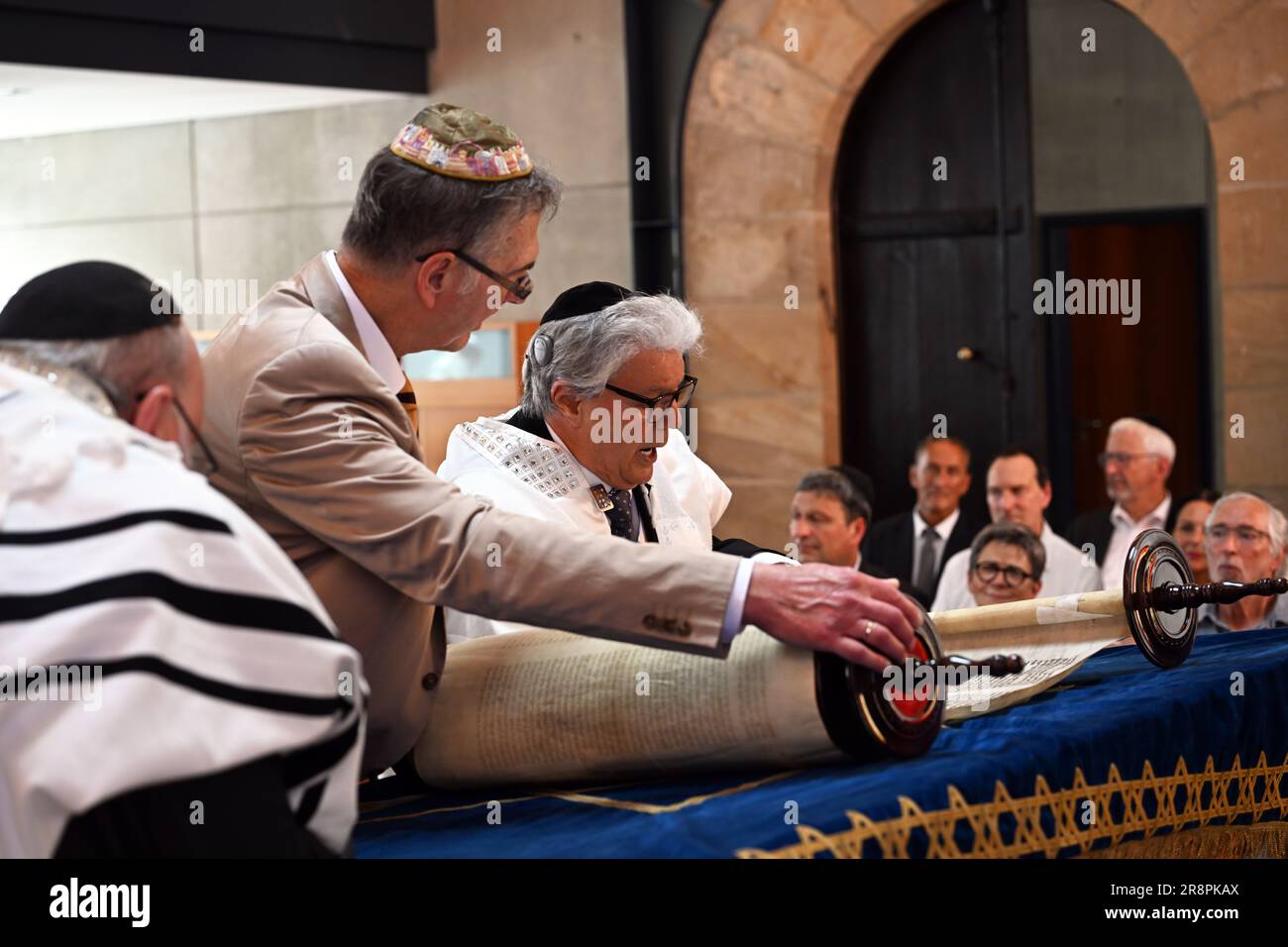 Rabbi with torah scroll hi-res stock photography and images - Page 2 - Alamy