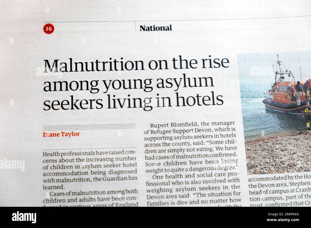 'Malnutrition on the rise among young asylum seekers living in hotels' Guardian newspaper headline Stock Photo