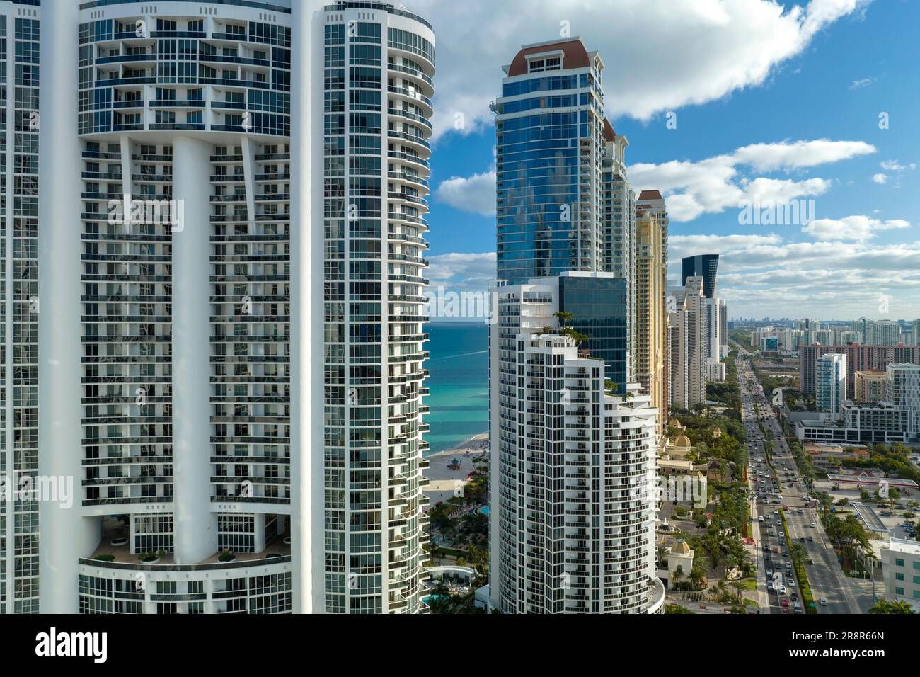 View of Highrise hotel on oceanfront hi-res stock photography and images - Alamy