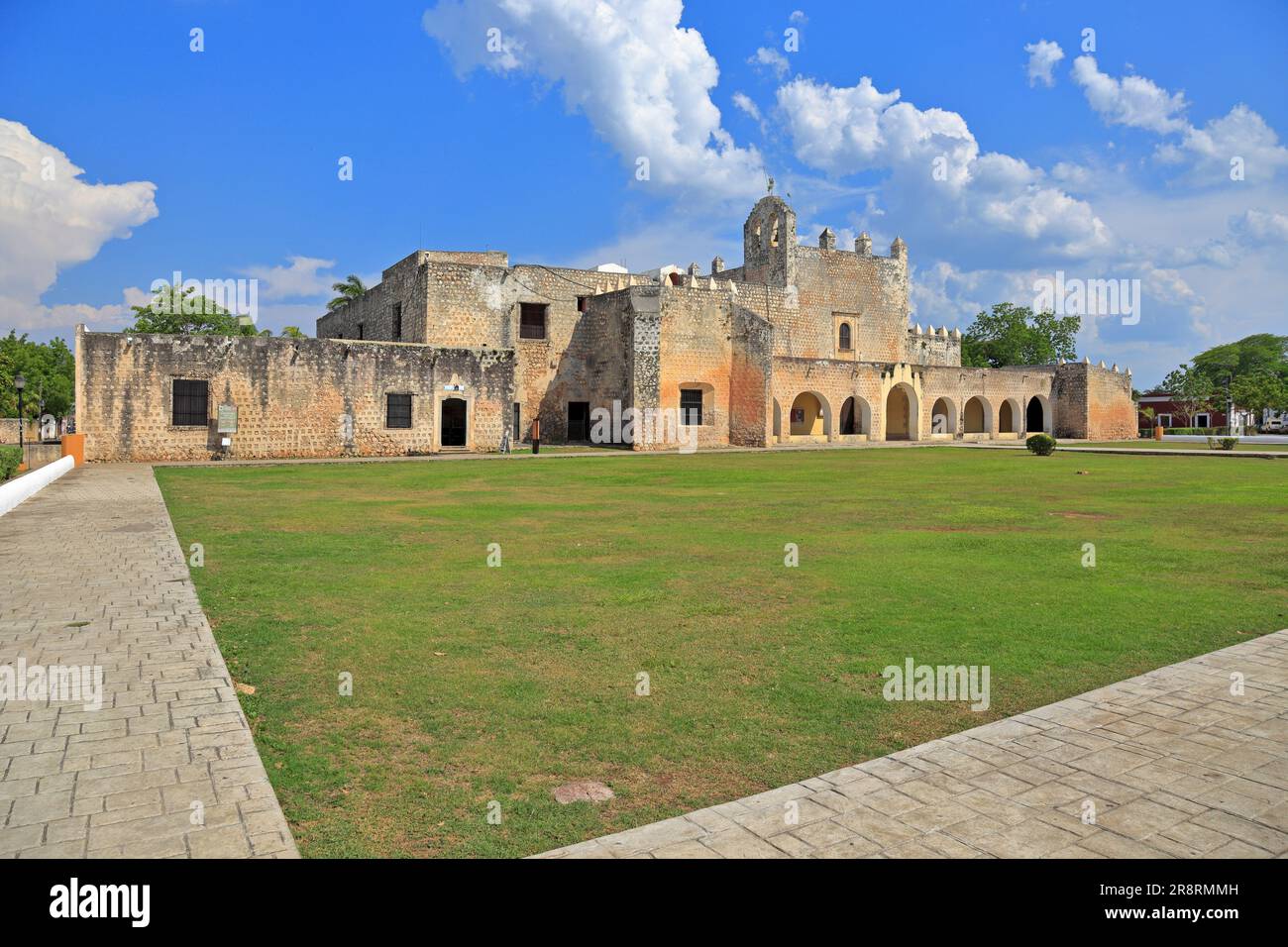 16th-century former Convent of San Bernardino de Siena in Valladolid, Yucatan, Yucatan Peninsular, Mexico. Stock Photo