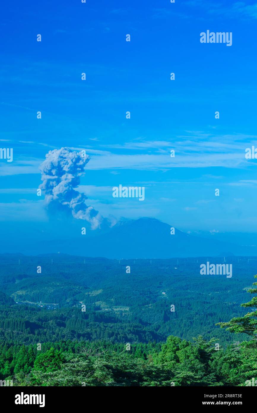 Sakurajima's volcanic fumes and Kinko Bay Stock Photo Alamy