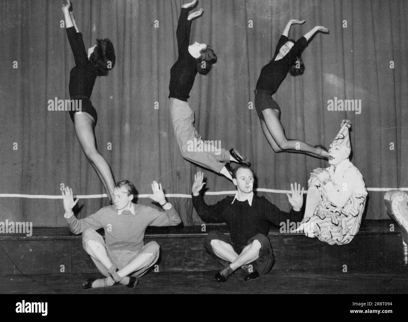 Ballet on the stage Black and White Stock Photos & Images - Page 3 