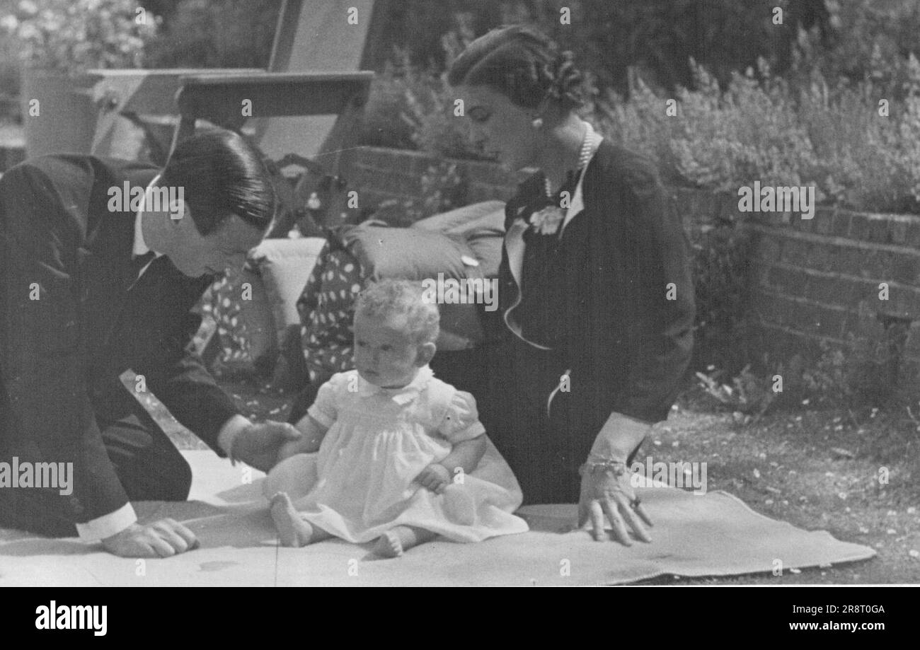 Prince Edward & Duke and Duchess of ***** interview at Coppins Iver, Bucks, country home of H.R.H. July 20, 1936. (Photo by Gaumont British News). Stock Photo