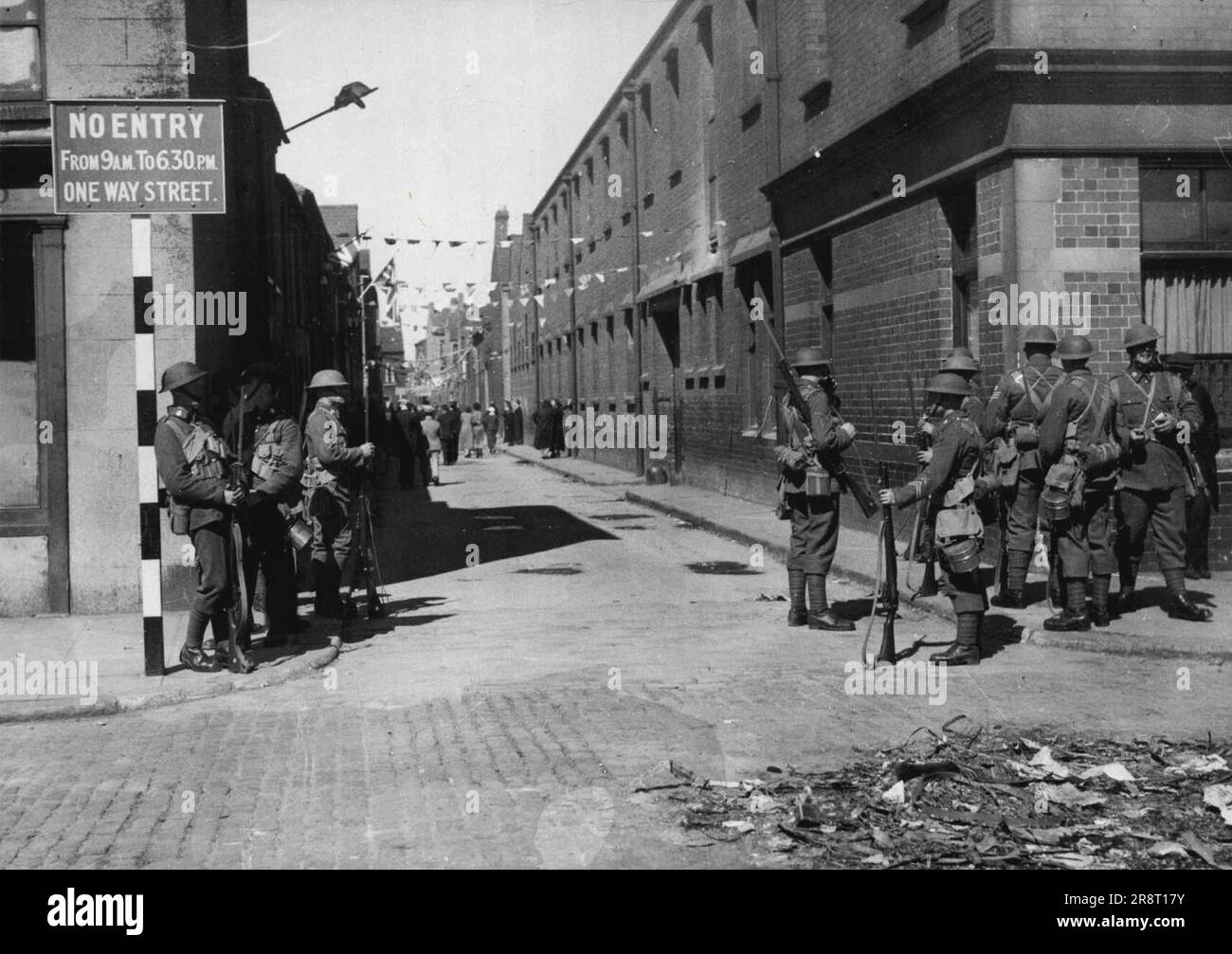 The belfast riots of 1935 hi-res stock photography and images - Alamy