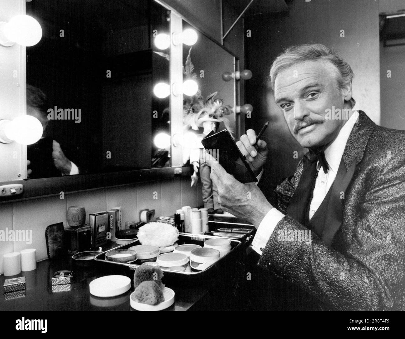 Keith Michell in the "acceptable" La Cage. February 27, 1935 Stock