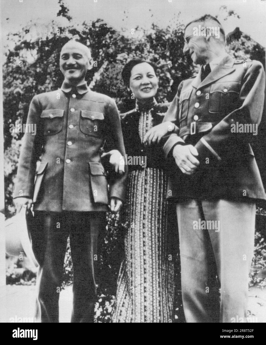 Madame chiang kai shek hi-res stock photography and images - Alamy