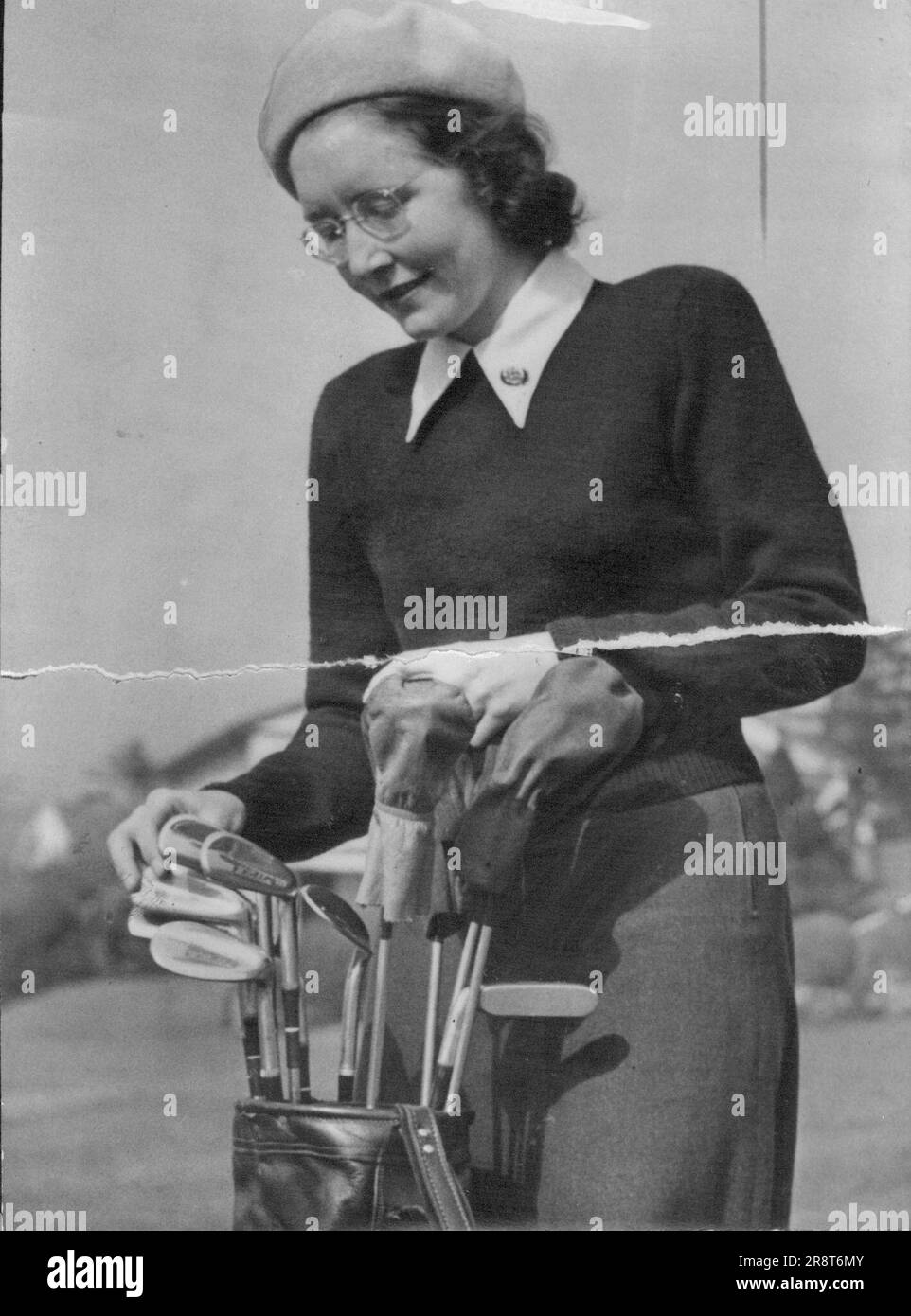 Miss Helen Stockman, who is competing in the first match play round of the Australian women's golf championship today. September 05, 1949. Stock Photo
