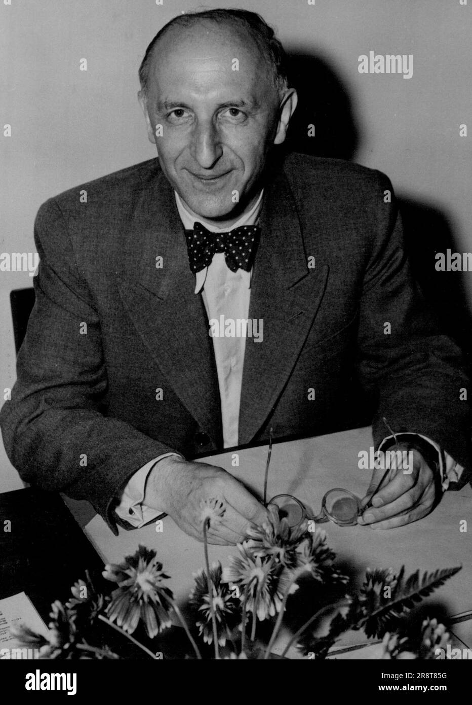 dr-otto-suhr-chairman-of-berlin-town-hall-assembly-and-social
