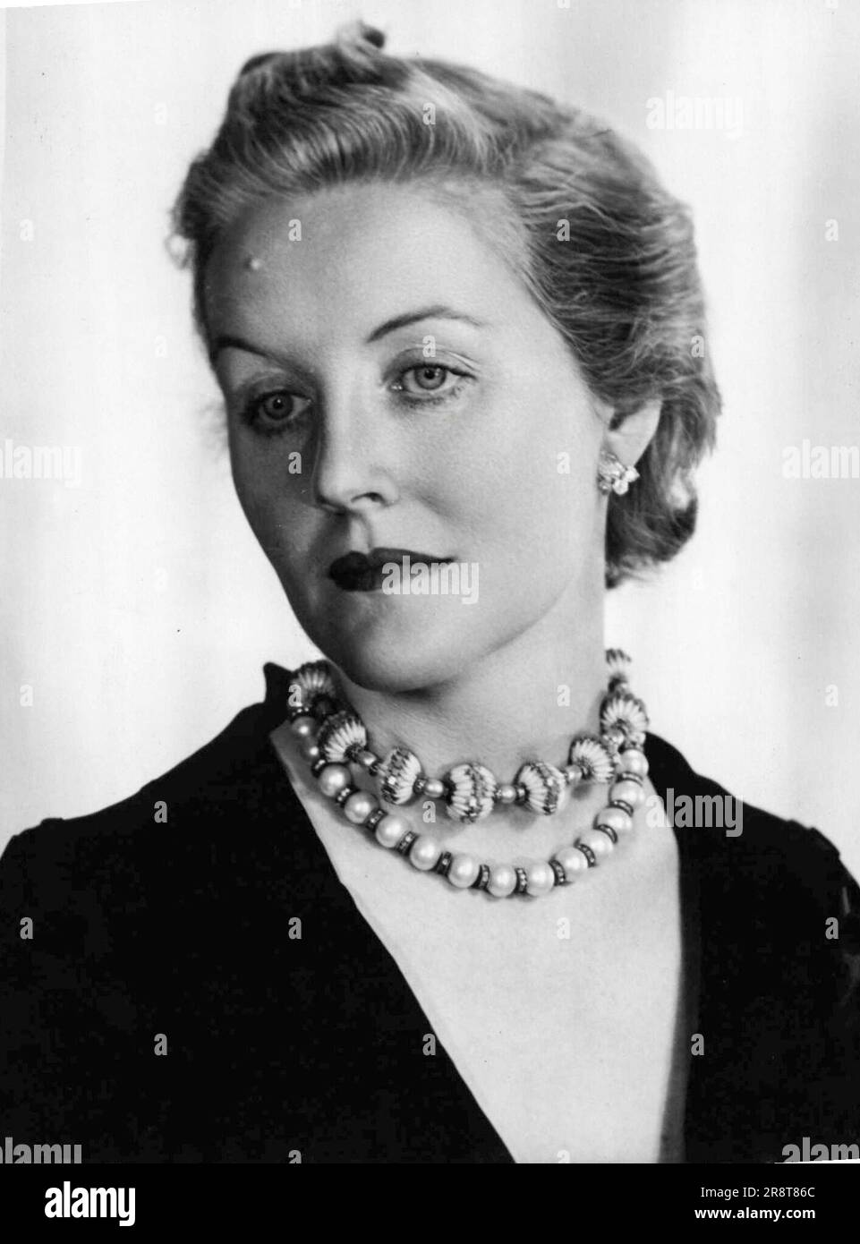 Lady Diana Mosley 3rd Wife of Sir Oswald Mosley. She is the daughter of