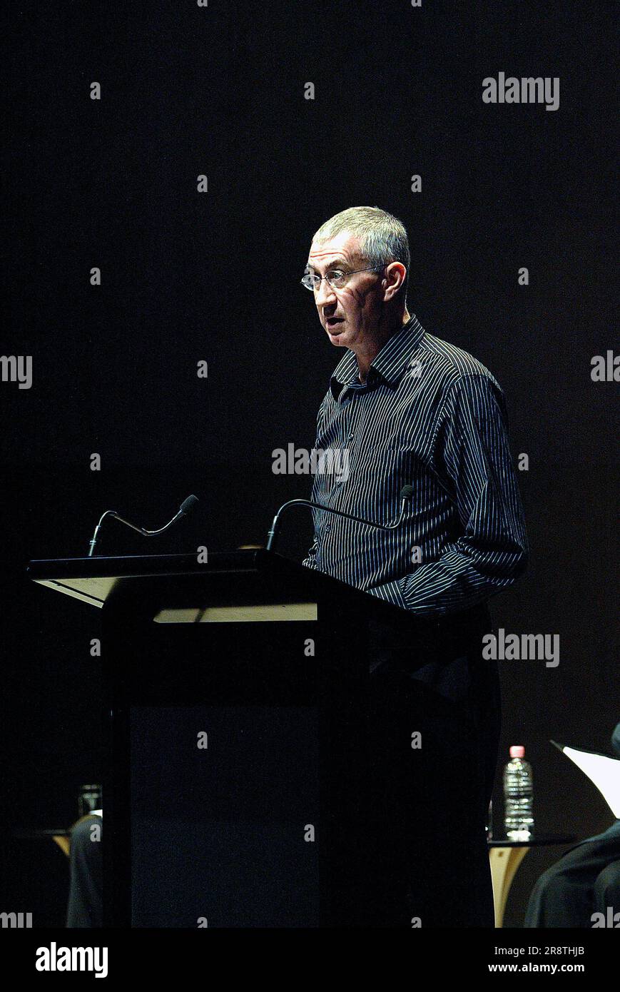 Barry McGovern reading Samuel Beckett poetry and prose at the NIDA ...