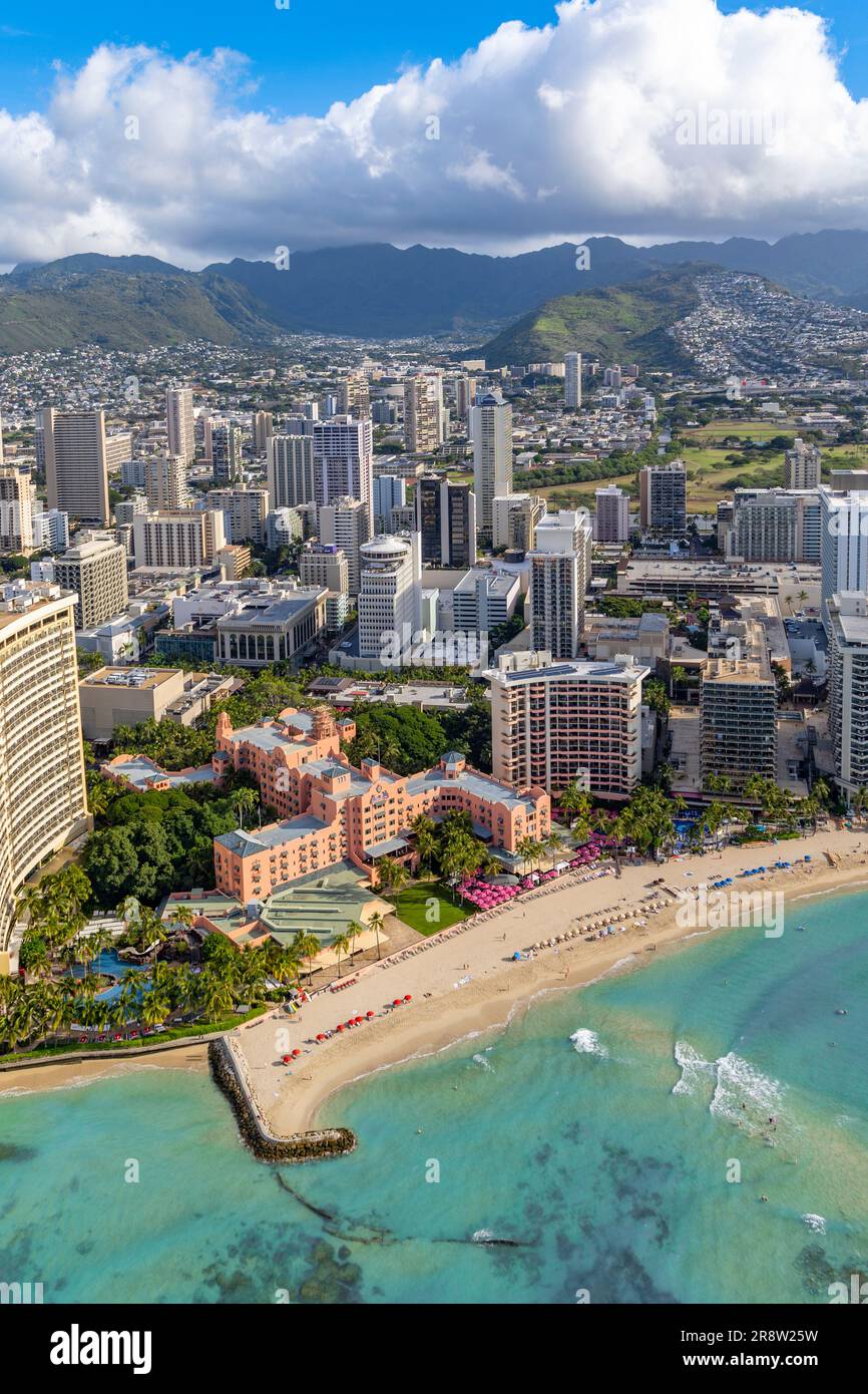 Aerial royal hawaiian hotel hi-res stock photography and images - Alamy