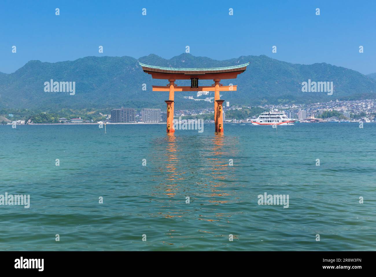 Otorii gate of Itsukushima Shrine Stock Photo - Alamy
