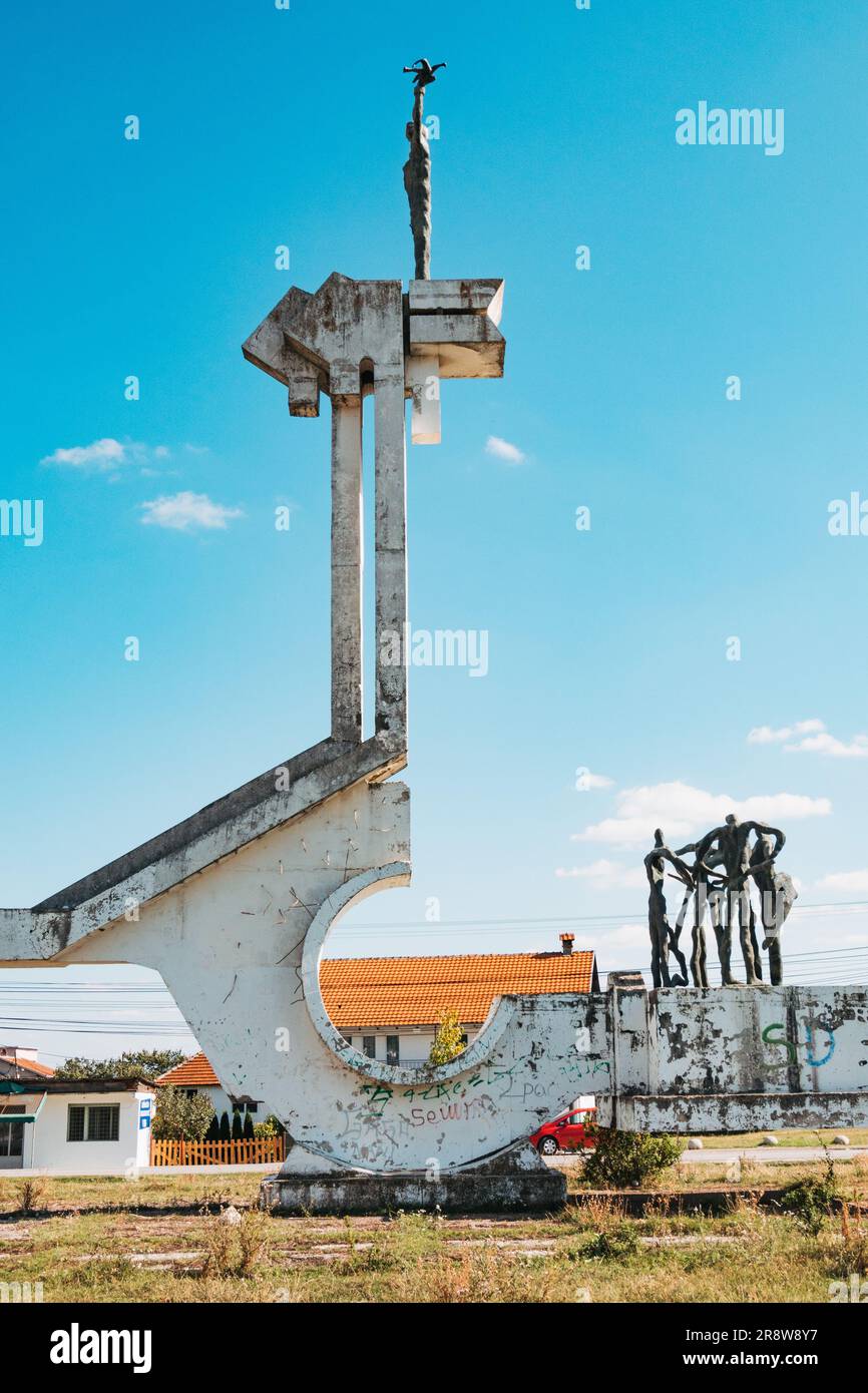 a neglected spomenik – a Yugoslav communist era momument to fallen WWII fighters – in present day in the town of Vitomirica, Kosovo Stock Photo