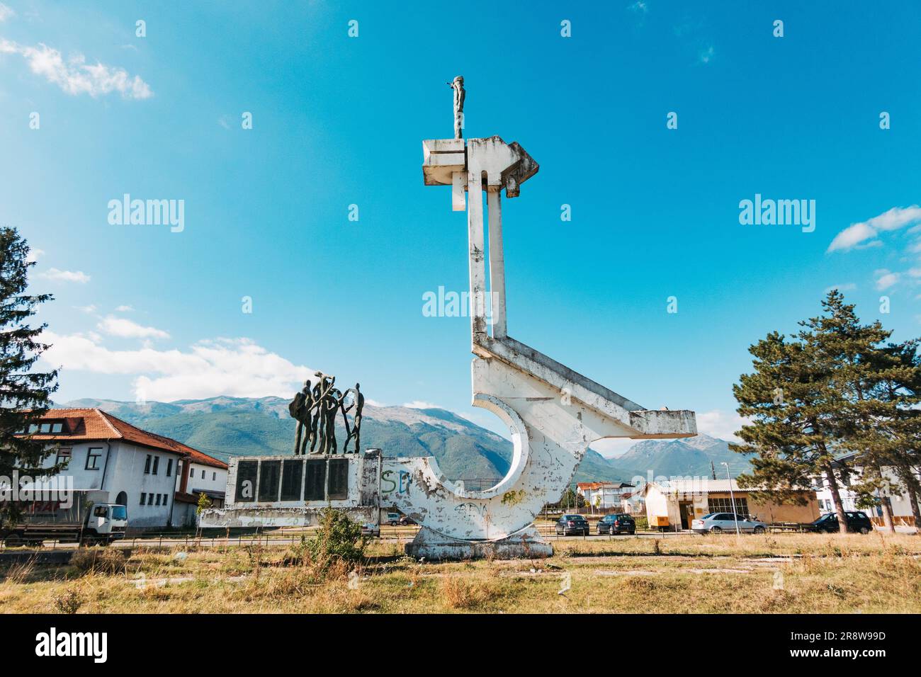 a neglected spomenik – a Yugoslav communist era momument to fallen WWII fighters – in present day in the town of Vitomirica, Kosovo Stock Photo