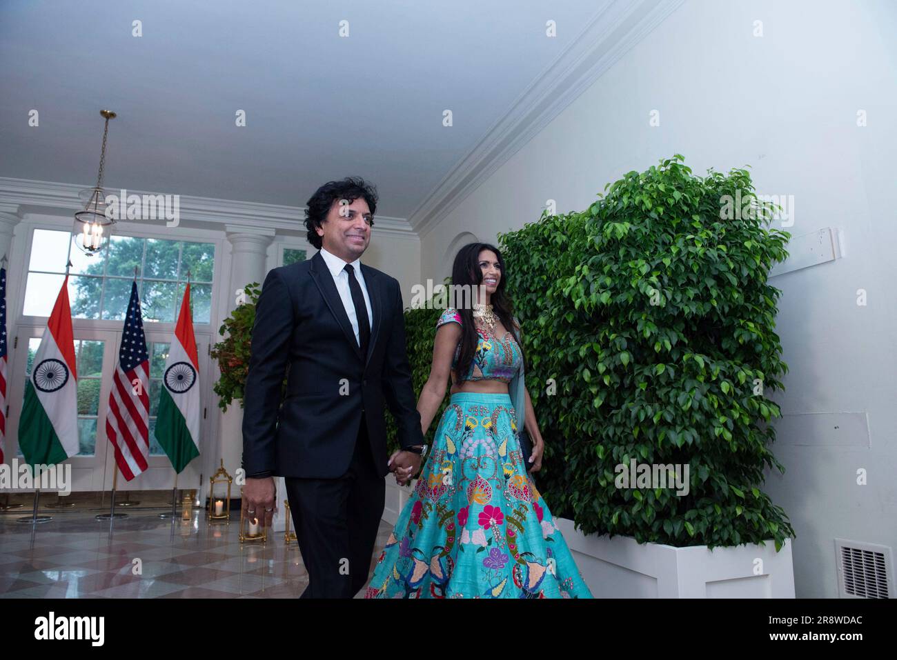 https://c8.alamy.com/comp/2R8WDAC/washington-vereinigte-staaten-22nd-june-2023-director-m-night-shyamalan-and-dr-bhavna-shyamalan-arrive-to-attend-a-state-dinner-in-honor-of-prime-minister-narendra-modi-of-the-republic-of-india-hosted-by-united-states-president-joe-biden-and-first-lady-dr-jill-biden-at-the-white-house-in-washington-dc-on-thursday-june-22-2023-credit-annabelle-gordoncnpdpaalamy-live-news-2R8WDAC.jpg