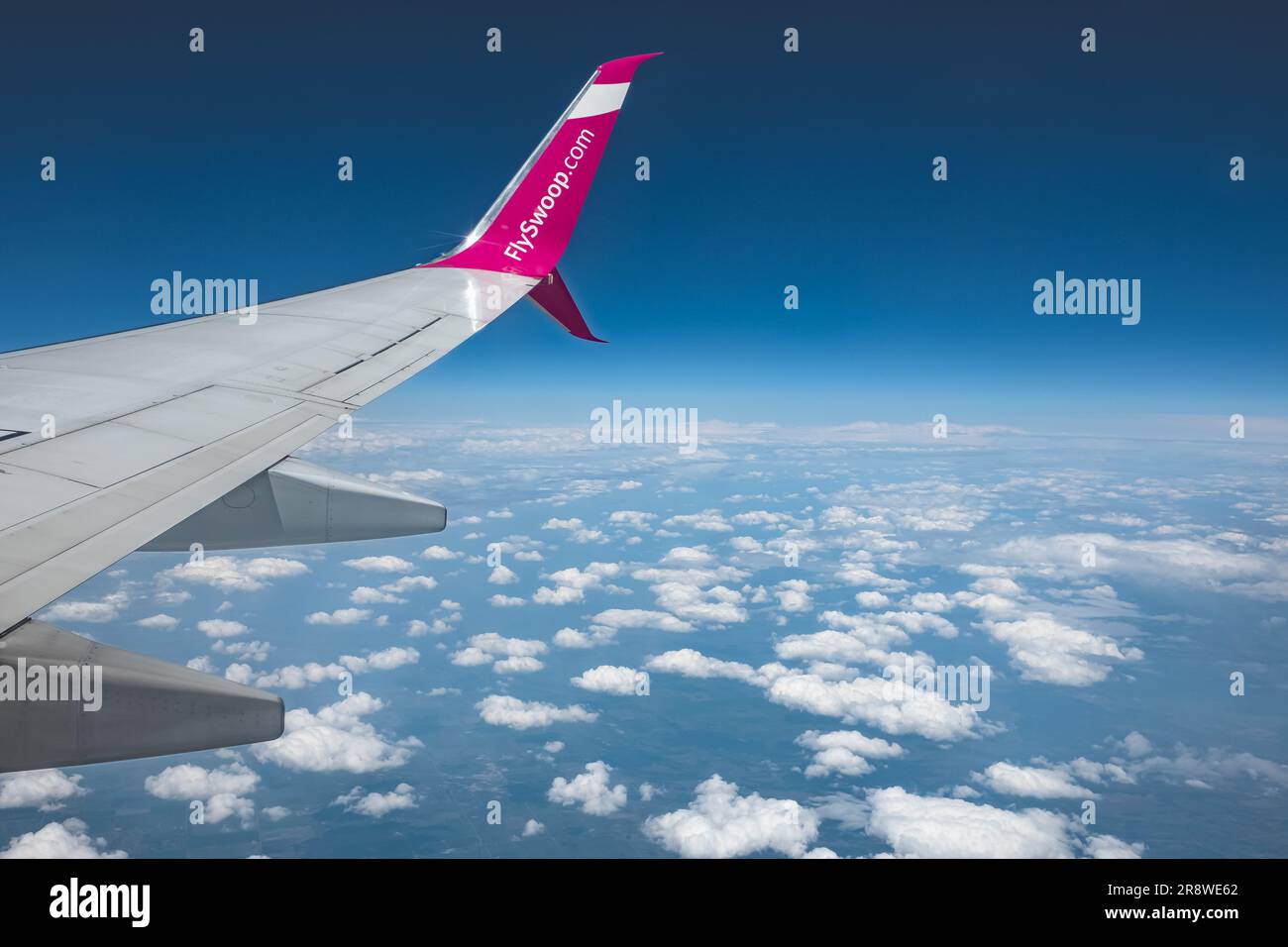 Swoop airline hi-res stock photography and images - Alamy